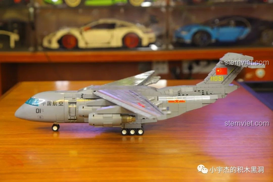 Mô hình máy bay vận tải quân sự Vận-20 SEMBO 202130 nhìn từ phía trước