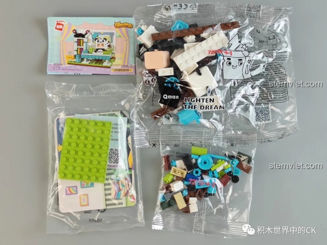 Mô hình Nhân vật Panda học bài hoàn chỉnh từ bộ lắp ghép Keeppley 72019.