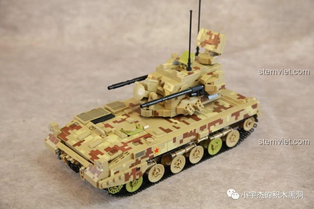 Mô hình Pháo Phòng Không Tự Hành Type 09 Panlos Brick 688006 hoàn chỉnh sau khi lắp ráp.