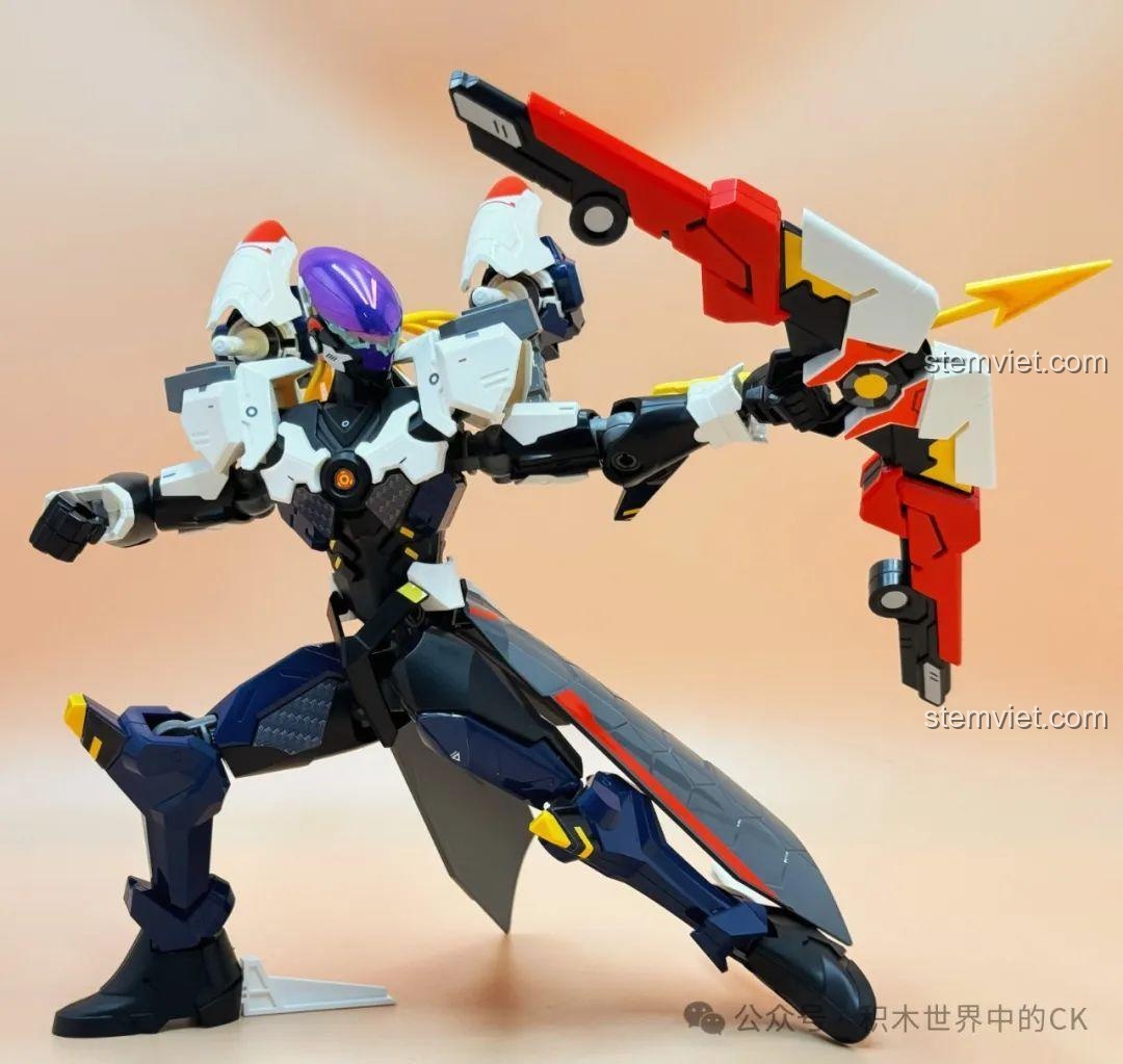 Mô hình robot Hậu Nghệ Keeppley 78013 trong tư thế đứng, cầm một loại vũ khí giống kiếm.