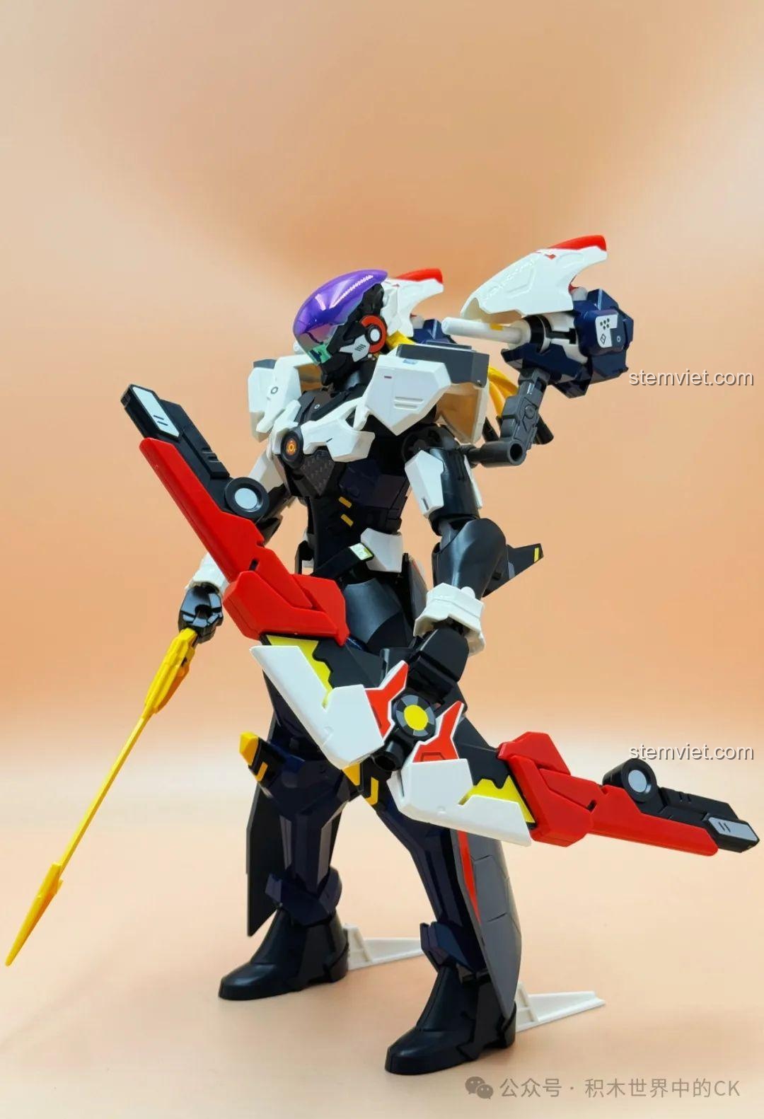Mô hình robot Hậu Nghệ Keeppley 78013 nhìn từ góc nghiêng, khoe chi tiết giáp và vũ khí.