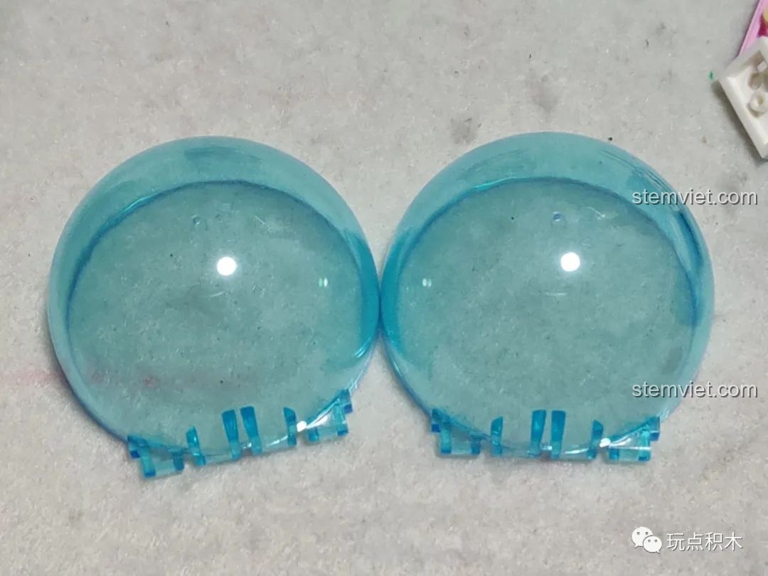 Mô hình rồng xanh dương (Bob) hoàn chỉnh với quả bong bóng từ bộ Xingbao XB-11001 Rồng Dễ Thương.