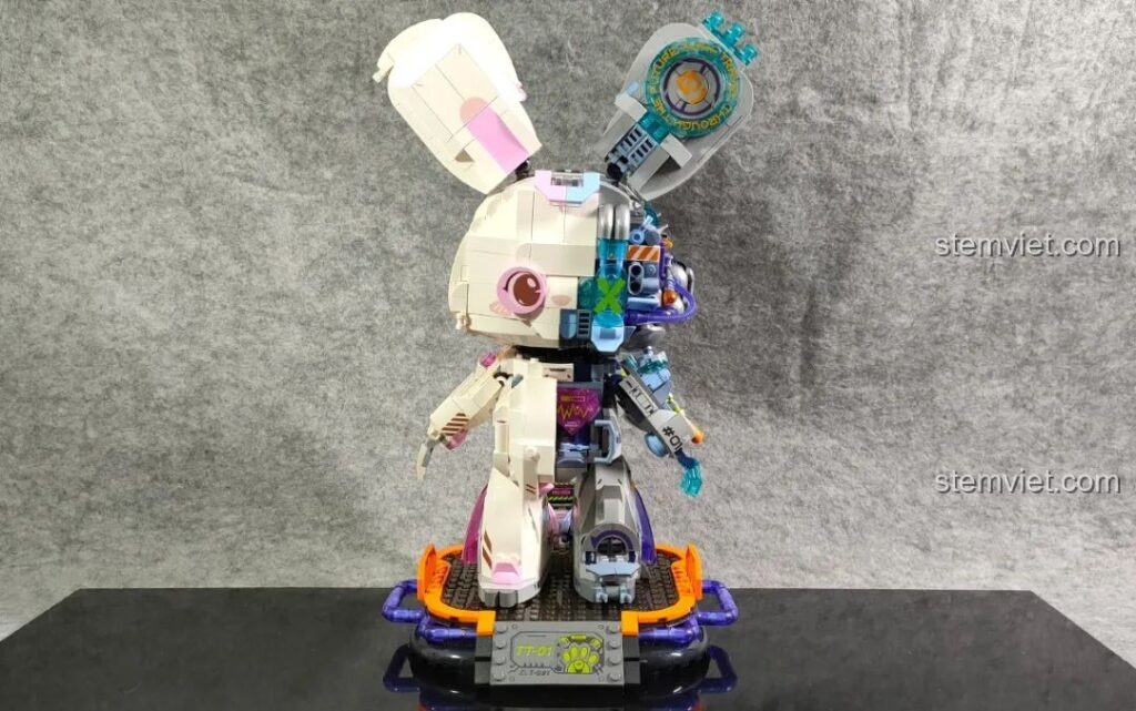 Mô hình Thỏ Cơ Khí Giải Phẫu Tương Lai TC1801 của TOP TOY, chi tiết sắc nét, thiết kế độc đáo, phù hợp cho bé 8 tuổi trở lên.