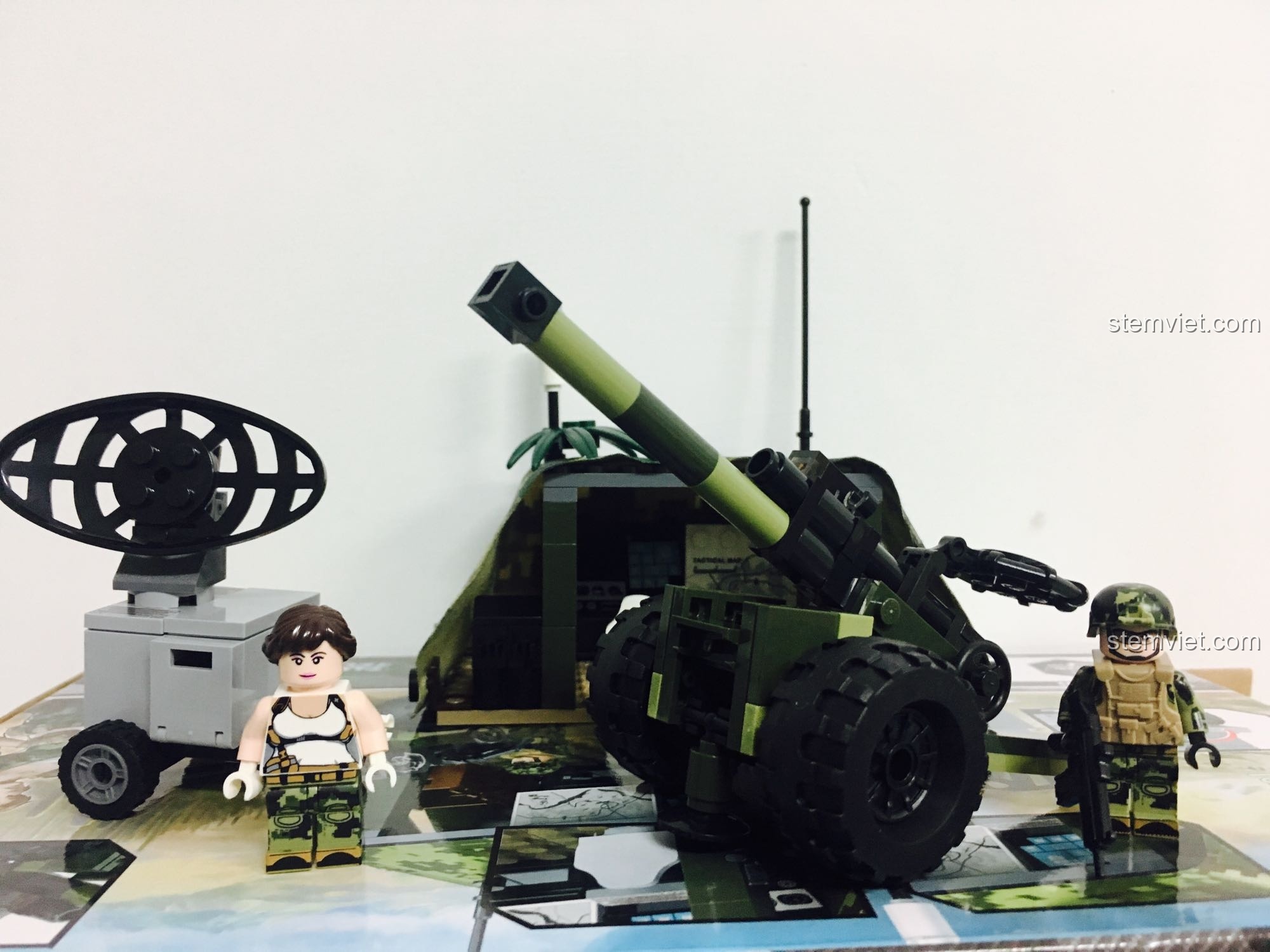 Mô hình Trạm pháo dã chiến GUDI 8032 hoàn chỉnh, một đồ chơi xây dựng Trạm pháo binh 8032 giá rẻ và chất lượng.