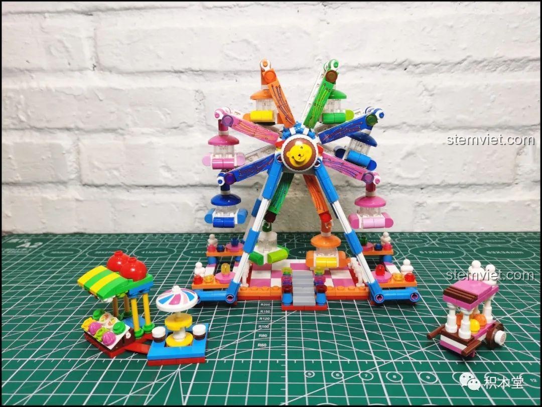 Mô hình Vòng Quay Ferris Wheel Yunri 66111 đã hoàn thành, với các chi tiết sống động và màu sắc tươi sáng, sẵn sàng trưng bày.