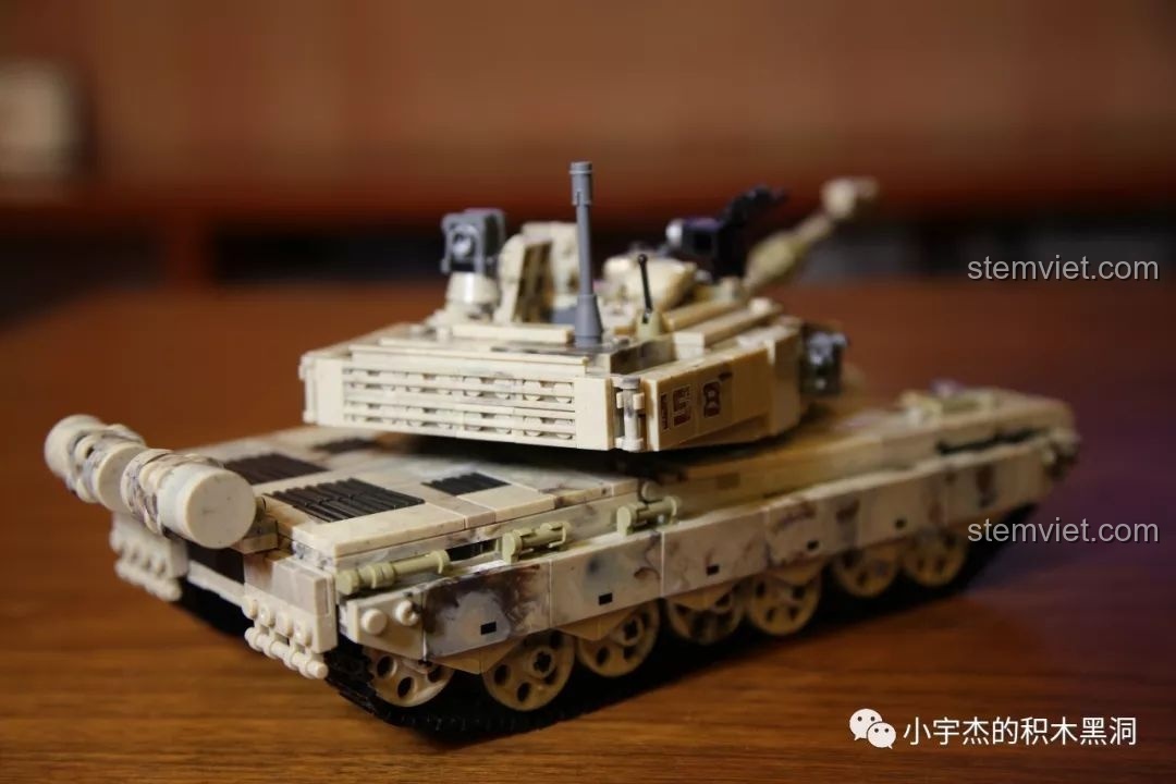 Góc chụp chính diện của mô hình xe tăng Type 99 hoàn thiện từ bộ lắp ráp Mô hình xe tăng Type 99 XB-06021.