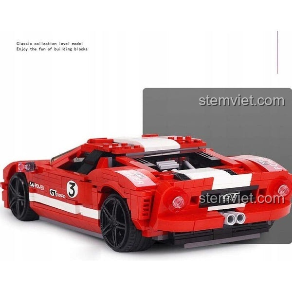 Mô hình Ford GT 2005 10001 nhìn từ phía sau, khoe cụm đèn hậu tròn đặc trưng và ống xả kép.