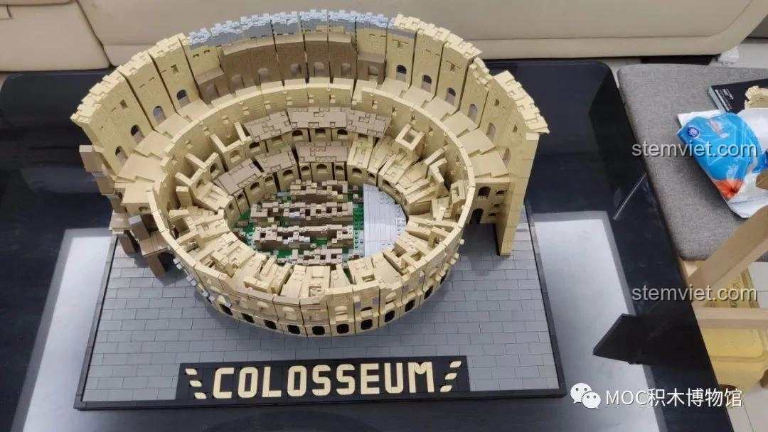 Góc nhìn tổng thể mô hình Đấu trường La Mã Colosseum 22002 Mould King gần hoàn thiện