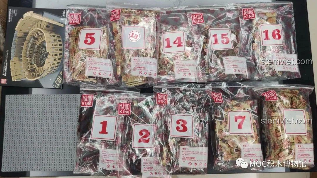 Các túi mảnh ghép được đánh số và phân loại rõ ràng của bộ xếp hình Đấu trường La Mã Colosseum 22002