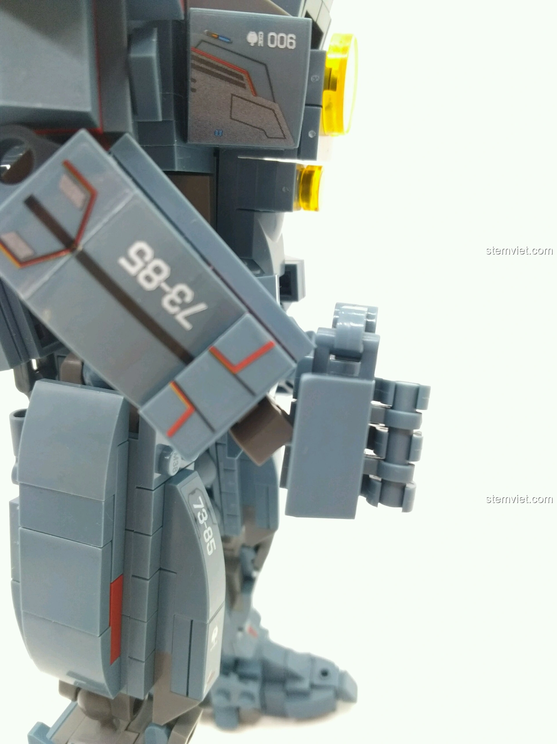 Chi tiết bàn tay và cẳng tay của Người Máy Gipsy Avenger Sluban M38-B0726A.