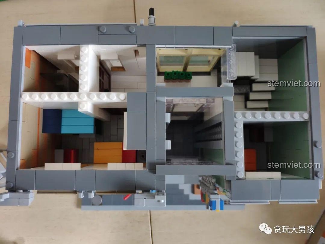 Tổng quan mặt bằng tầng 2 của mô hình Leier 10004, bao gồm các phòng ở nhỏ gọn và tiện nghi.