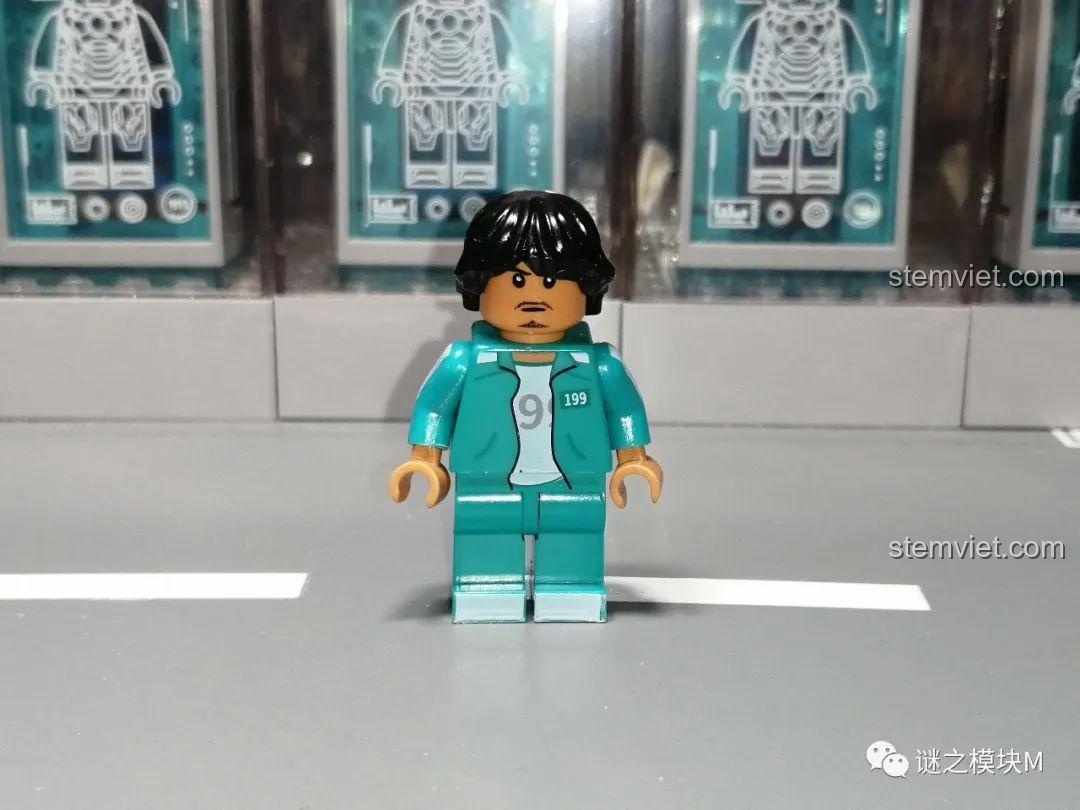 Minifigure Ali Abdul (199) trong bộ Renzaima 101, nhân vật có làn da ngăm và biểu cảm hiền lành.