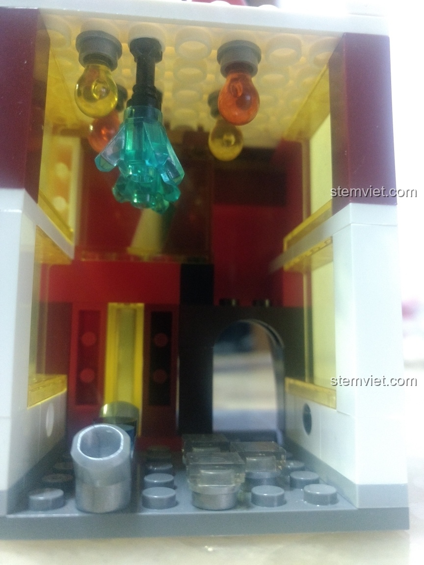 Nhìn vào bên trong mô hình Quán Bar Sembo, thấy rõ hệ thống đèn trần và không gian nội thất.