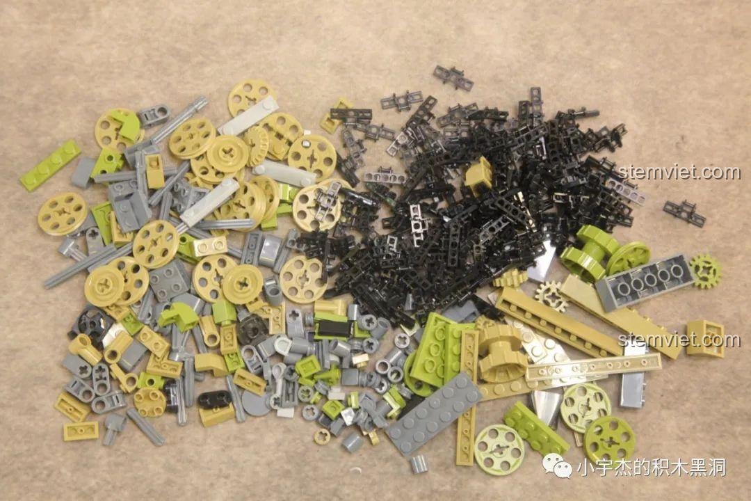 Hệ thống xích của xe tăng Type 99A 688002 sau khi hoàn thành, sẵn sàng di chuyển.