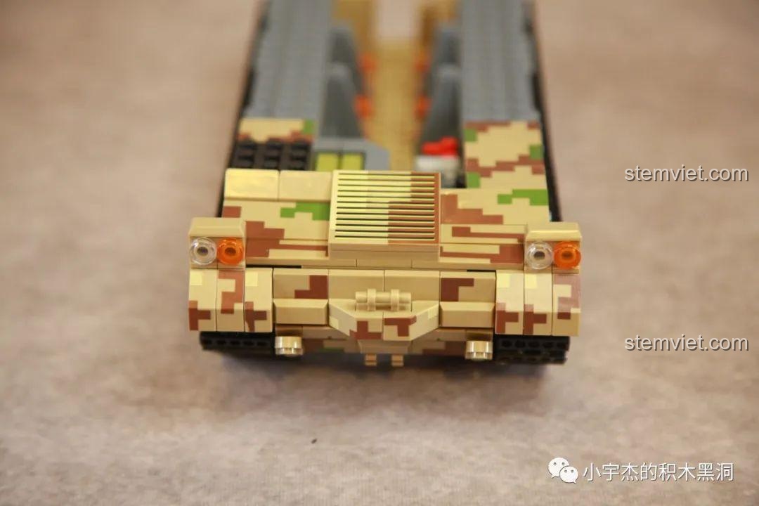 Các túi chi tiết của bước lắp ráp số 3, bắt đầu xây dựng phần thân trên.