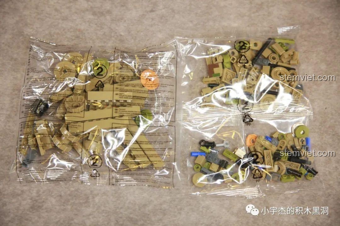 Các túi chi tiết của bước lắp ráp số 1 của bộ Panlos Brick 688008.
