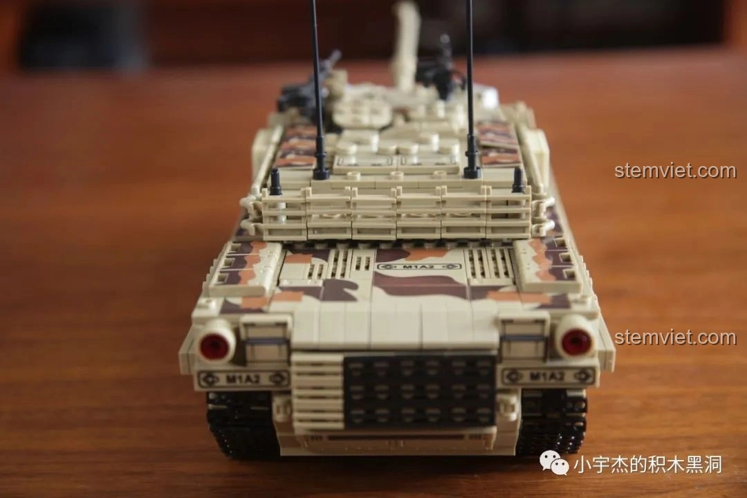 Cận cảnh nòng pháo 120mm của xe tăng PanlosBrick 632010 Xe Tăng Chiến Đấu Chủ Lực M1A2 Abrams.