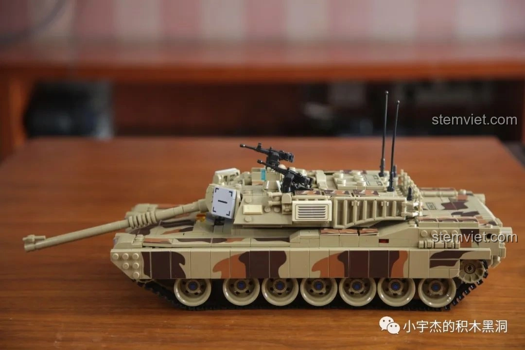 Toàn bộ mô hình xe tăng PanlosBrick 632010 Xe Tăng Chiến Đấu Chủ Lực M1A2 Abrams và 5 minifigures.