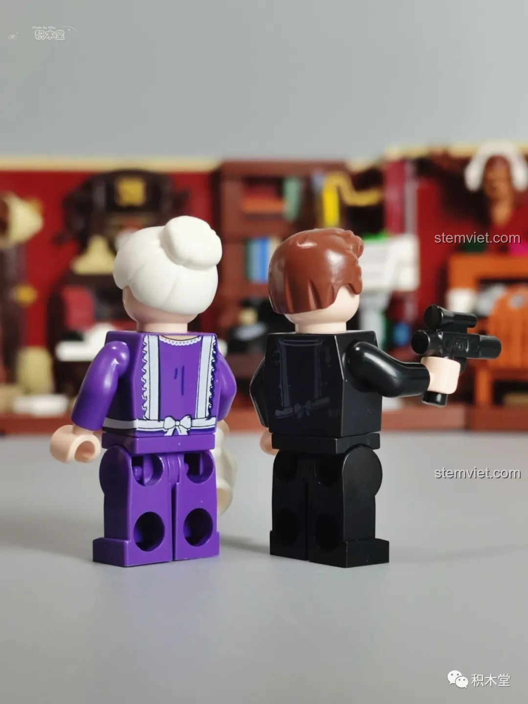 Chi tiết các mảnh ghép màu vàng được phun mạ.