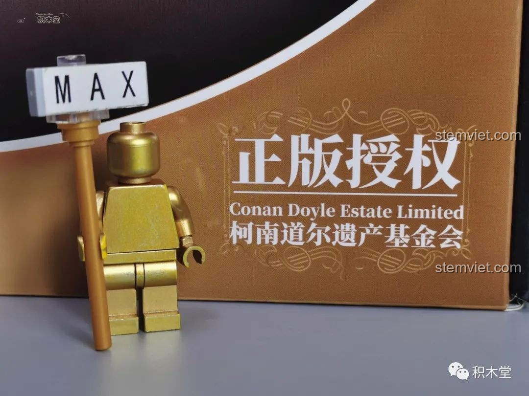 Chứng nhận bản quyền chính thức của Pantasy với Conan Doyle Estate Limited.