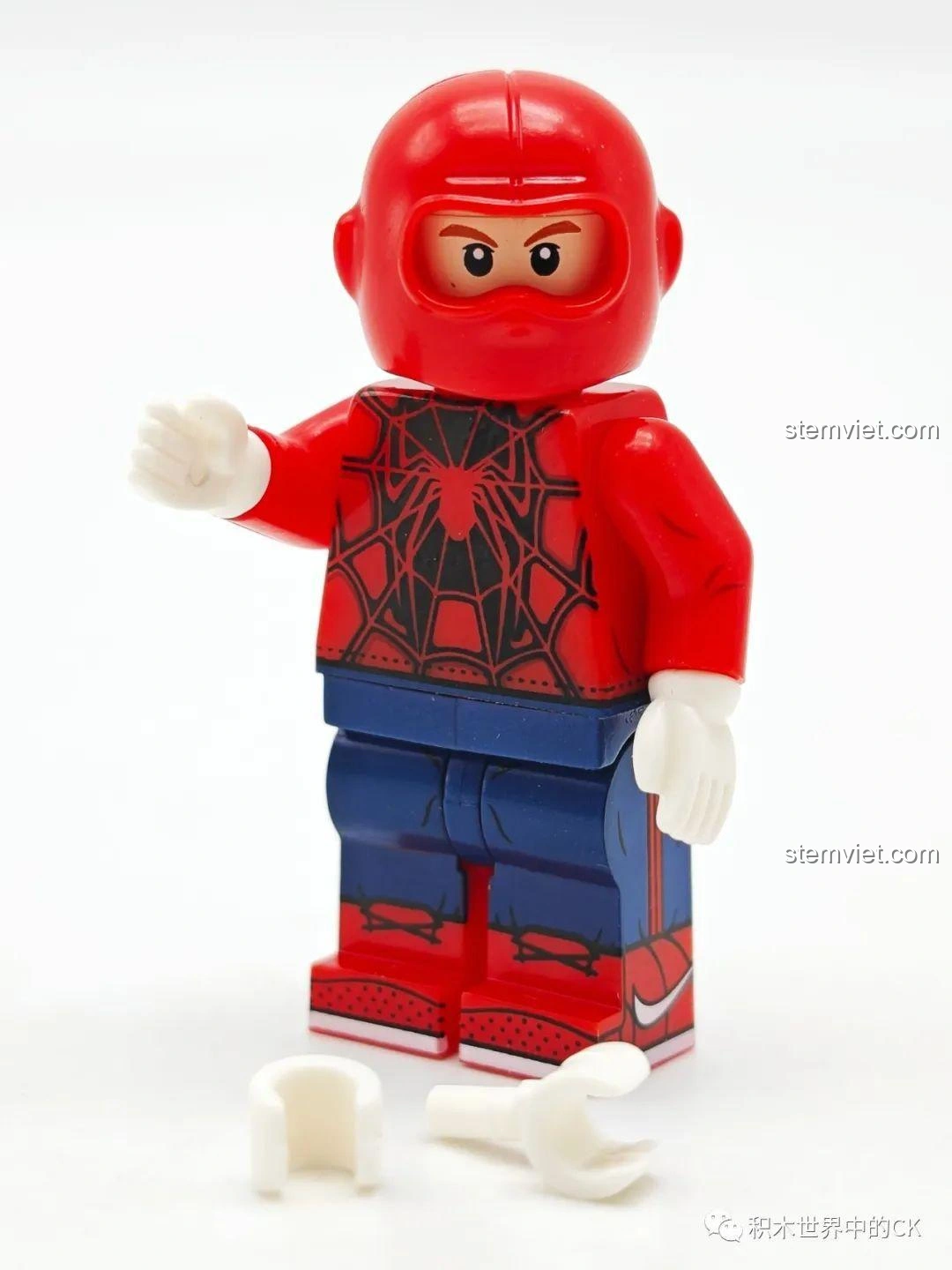Ring Spider-Man minifigure KORUIT KT1069 với phụ kiện tay và mũ trùm đầu đi kèm.