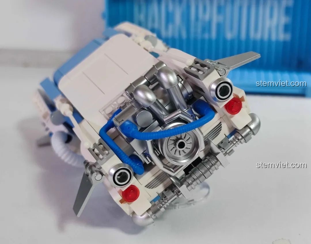 Ảnh 46 của bộ lắp ráp Pinbo PB8803 Back to the Future, cận cảnh động cơ phản lực.