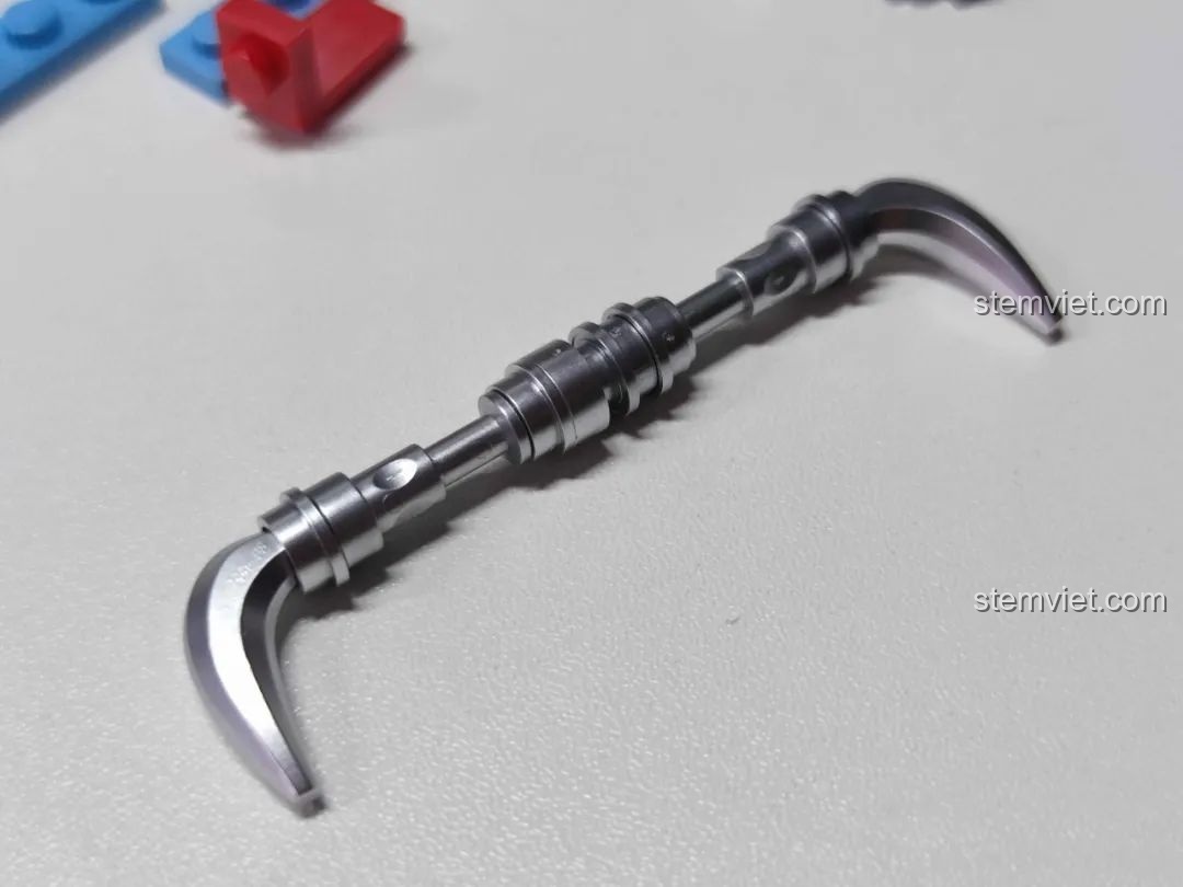 Ảnh 32 của bộ lắp ráp Pinbo PB8803 Mô Hình Lắp Ráp, chi tiết mạ bạc của xe.