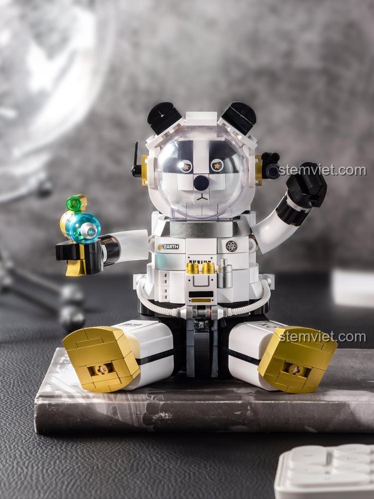 Ống đựng bút gấu trúc phi hành gia M38-P8031, đồ chơi xếp hình Pleyerid độc đáo cho bàn làm việc.