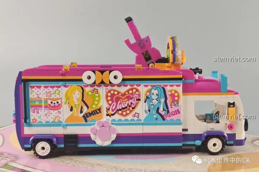 Chi tiết mái xe buýt của bộ lắp ghép QMAN 2031 Xe Buýt Sân Khấu Biến Hình Độc Đáo, thiết kế độc đáo.