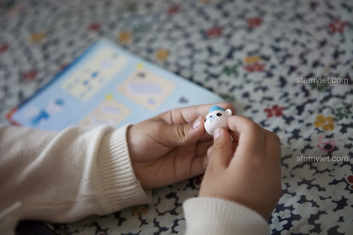 Render chính thức bộ lắp ghép QMAN 3702 Tàu Ngầm của Đội trưởng Gấu Bắc Cực Barnacles và minifigure.