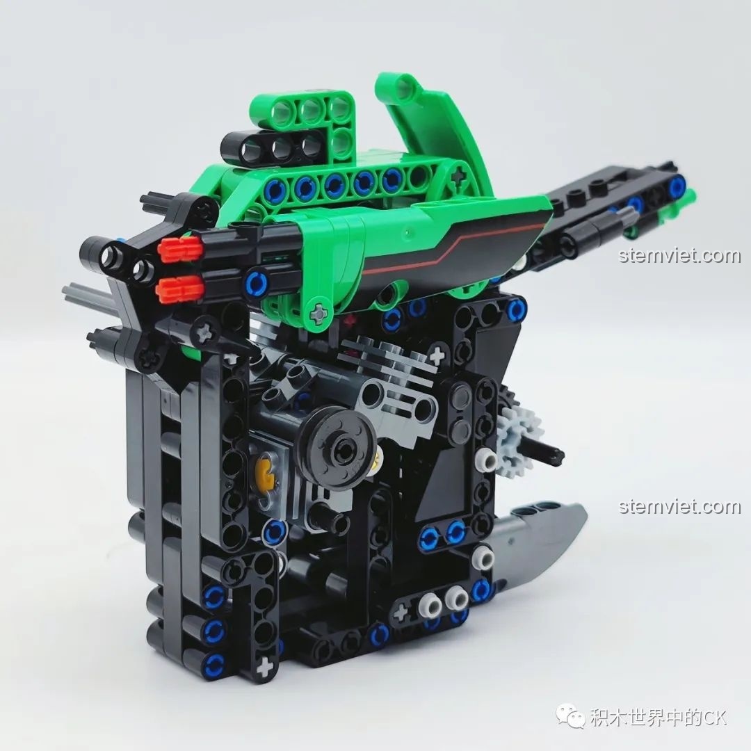 Quá trình lắp ráp phần khung và động cơ của bộ lắp ráp Xe máy phân khối lớn Kawasaki ZX-10R cho bé trai 6+.