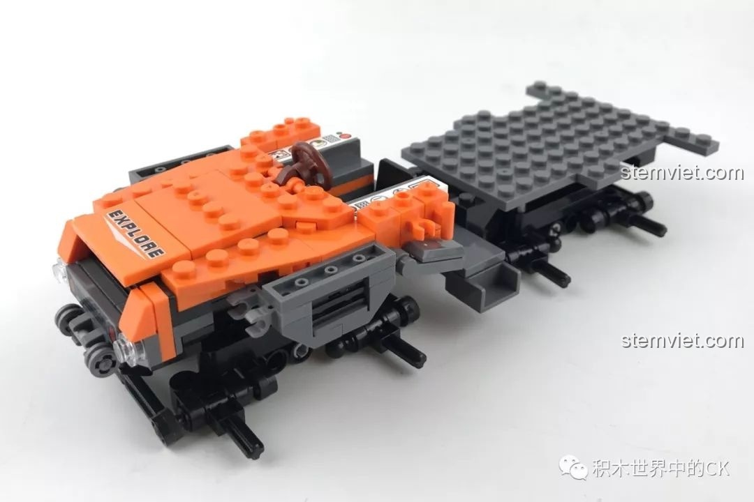 Lắp ráp phần thân trước và sàn sau của mô hình Xe tải quái vật 8 bánh 3027.