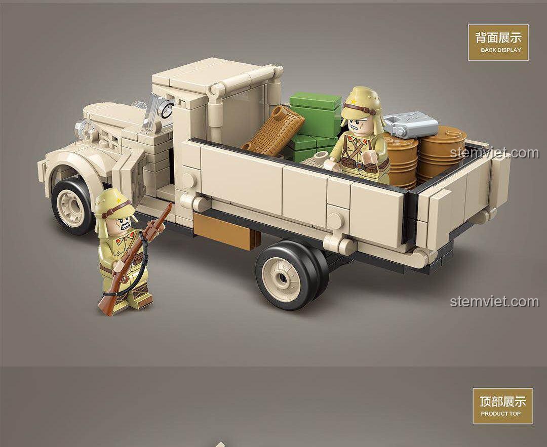 Mặt sau của mô hình Xe Tải Quân Sự QUANGUAN 100121, chi tiết đồ chơi lắp ráp Xe Tải Nissan 180, thể hiện sự hoàn thiện tỉ mỉ.