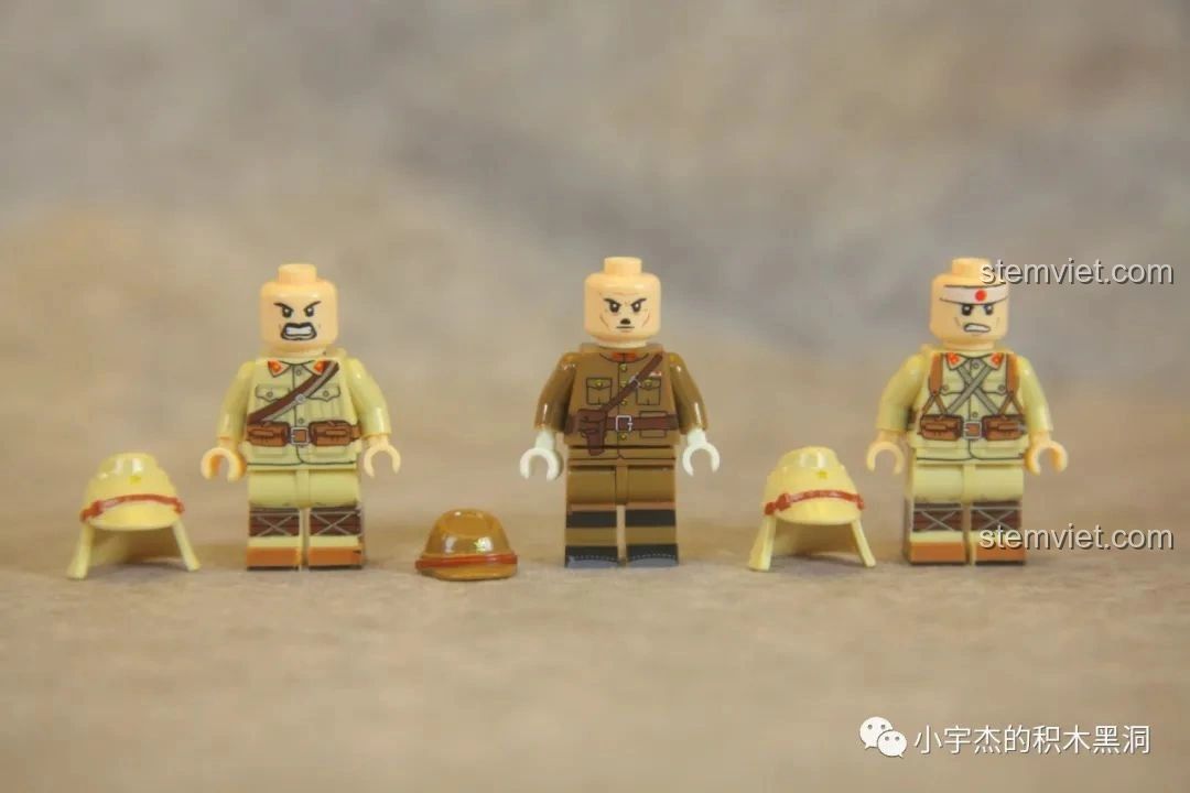 Ba nhân vật minifigure lính Nhật của bộ QUANGUAN 100121 Xe Tải Nissan 180 trước khi đội mũ. Đánh giá QUANGUAN 100121 Xe Tải Quân Sự.