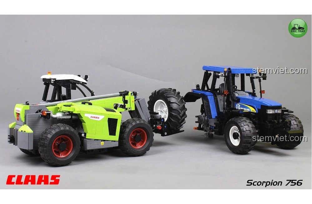 Bộ lắp ráp Xe Nâng Đa Năng Claas Scorpion 756 MOC35607 với cần nâng được thu gọn, sẵn sàng cho các nhiệm vụ đòi hỏi sự linh hoạt.