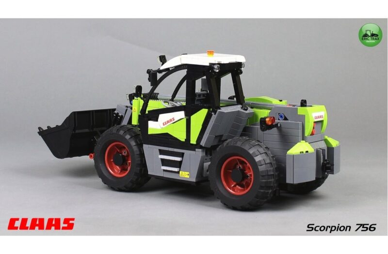 Ảnh chụp cận cảnh bộ lắp ráp Xe Nâng Đa Năng Claas Scorpion 756 MOC-35607 từ Rebrickable, một đồ chơi mô hình kỹ thuật cao dành cho con trai 16 tuổi.