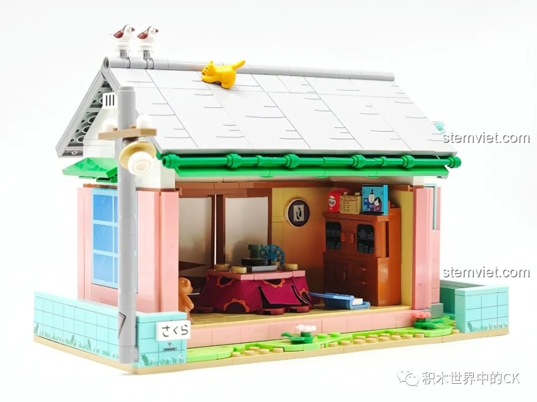 Mô hình hoàn chỉnh của bộ lắp ghép Wekki 516413 Phòng khách của Maruko, nhìn từ góc tổng thể phía trước.