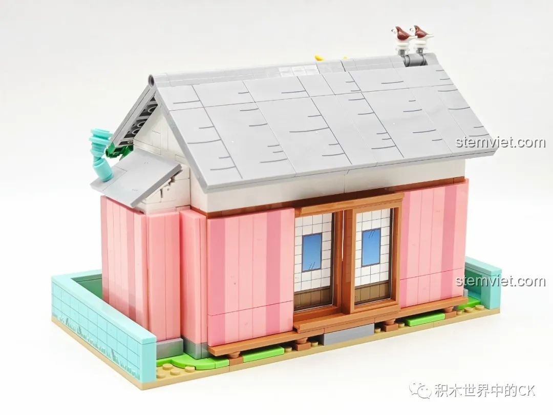 Mặt sau của mô hình bộ lắp ghép Wekki 516413 Phòng khách của Maruko, với cửa trượt kiểu Nhật.