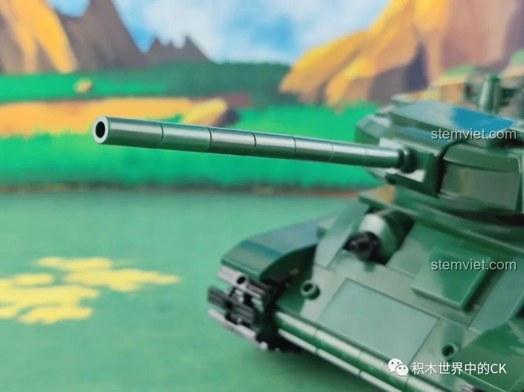 Chi tiết bánh xích của mô hình CaDA C61072 Xe tăng T-34, với từng mắt xích được thiết kế riêng biệt, tăng tính chân thực.