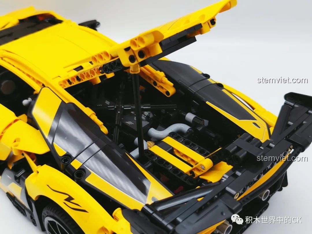 Cánh gió sau của bộ đồ chơi Siêu xe