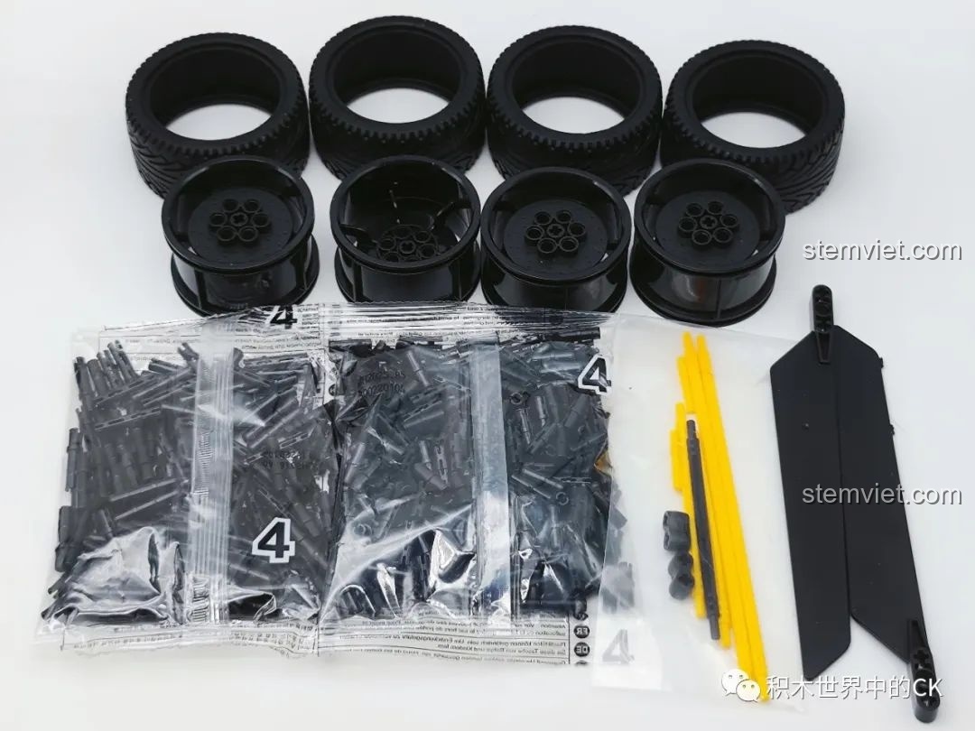 Lốp xe và các mảnh ghép đặc biệt khác của bộ lắp ráp CaDA 3004 Lamborghini Aventador LP700, chất liệu cao cấp, bền đẹp.