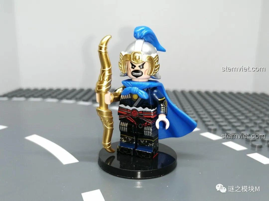 Minifigure Hạ Hầu Uyên với áo choàng xanh trong bộ đồ chơi lắp ráp Minifigure Tam Quốc 6 Kiểu Nhân Vật DECOOL 20325.