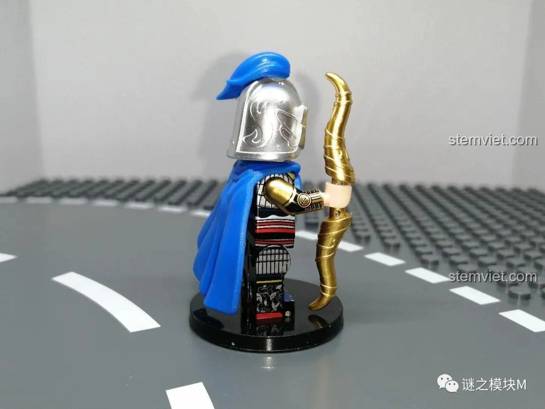 Góc nghiêng khác của Minifigure Hạ Hầu Uyên từ bộ đồ chơi lắp ráp Minifigure Tam Quốc 6 Kiểu Nhân Vật DECOOL 20325.