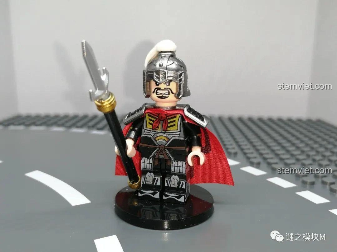 Minifigure Ngụy Diên trong bộ đồ chơi lắp ráp Minifigure Tam Quốc 6 Kiểu Nhân Vật DECOOL 20325, với giáp bạc.