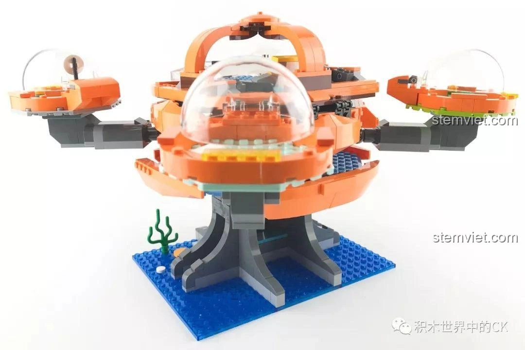 Gương mặt ngộ nghĩnh của Trụ Sở Bạch Tuộc Octopod trong bộ Enlighten 3708, với đôi mắt to tròn và miệng cười.