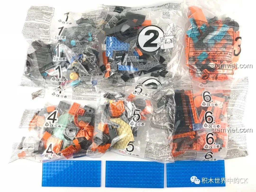 Các túi mảnh ghép được đánh số theo từng bước lắp của bộ Enlighten 3708 Trụ Sở Bạch Tuộc Octopod, giúp quá trình xây dựng dễ dàng hơn.