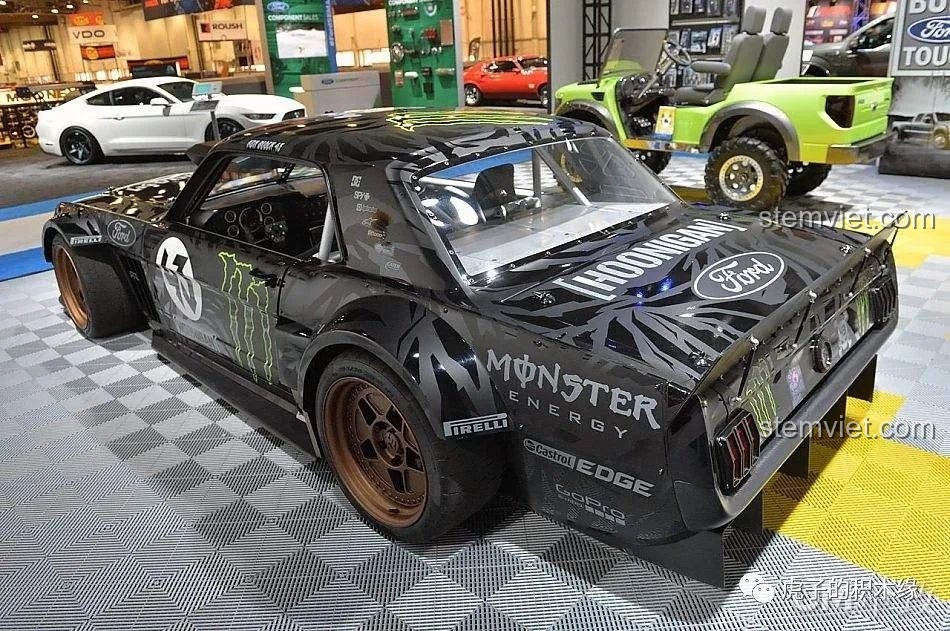 Hình ảnh chiếc xe Ford Mustang Hoonicorn V2 thật của Ken Block, nguồn cảm hứng cho bộ lắp ráp Mould King 13108.