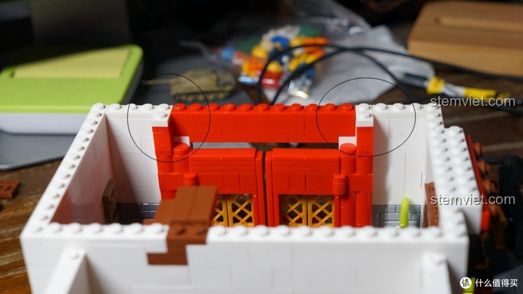 Mẹo gia cố cửa chính cho bộ lắp ghép Tòa nhà phố cổ Trung Quốc 1001 để tăng độ chắc chắn, một kinh nghiệm hữu ích.