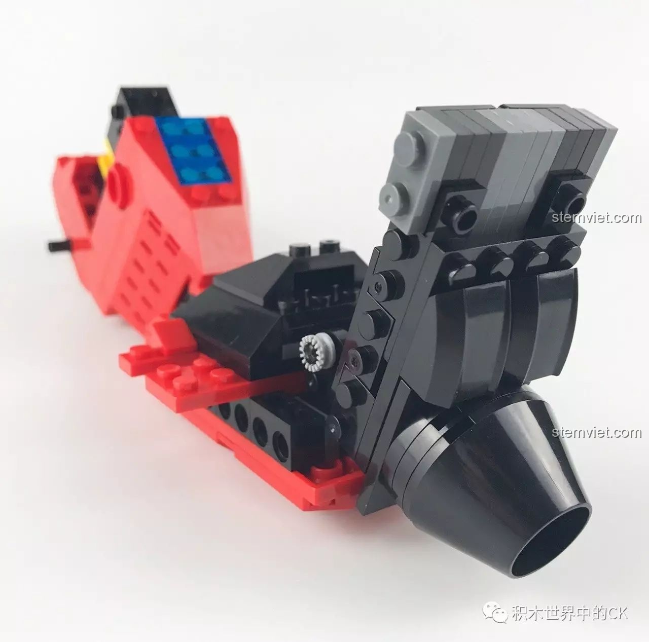 Các mảnh ghép của túi số 2 trong bộ đồ chơi mô hình tô Cyberpunk cho bé trai 16+.
