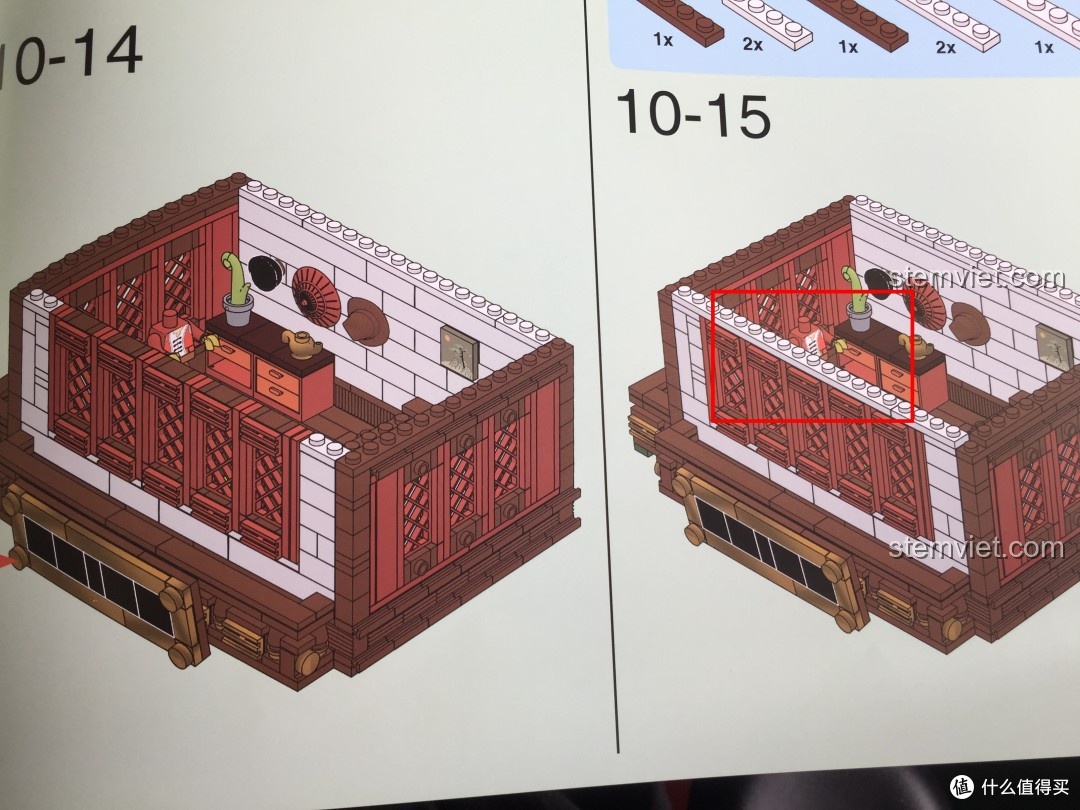 Review nội thất tầng hai của bộ lắp ghép Tiệm Vải Lụa Phố Tàu XB-01001, thiết kế đơn giản nhưng tinh tế.